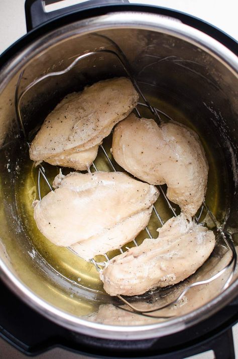 Instant Pot Frozen Chicken Breast is one of the best features of an electric pressure cooker. Easy, healthy and juicy chicken breast in 25 minutes. By cooking frozen chicken breast in Instant Pot, you will never be stuck wondering what is for dinner because you forgot to thaw chicken in the morning! The result is always amazing and can be used for a variety of dishes. Chicken Breast In Instant Pot, Pressure Cooker Chicken Breast, Cook Frozen Chicken, Raclette Originale, Instant Pot Chicken Breast, Galette Des Rois Recipe, Cooking Frozen Chicken Breast, Healthy Chicken Pot Pie, Chicken Breast Crockpot Recipes