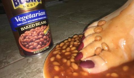 this is all I can think about when I hear toe beans Cursed Beans, Vegetarian Baked Beans, Beans Image, Cool Beans, Beans On Toast, Gross Food, Toe Beans, Cooking Game, Cooking Games