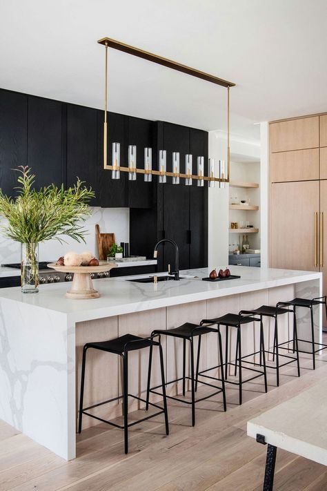 64 Modern Kitchen Cabinets – ( MODERN TREND ) Metal, Glass more! Kitchen Open Concept, Modern Kitchen Trends, Modern White Kitchen Cabinets, Kitchen Cabinets Modern, Model Dapur, Interior Dapur, Kabinet Dapur, Modern Kitchen Island, Kitchen Decor Modern