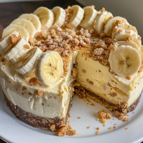 Ultimate Guide to Banana Pudding Crunch Cheesecake: Recipes, Tips, and Mouthwatering Variations - Lilys Bites, Sausage And Potato Bake, Crunch Cheesecake, Butter Roll, Biscuits Graham, Best Banana Pudding, Banana Cheesecake, Apple Cheesecake, Coconut Pie