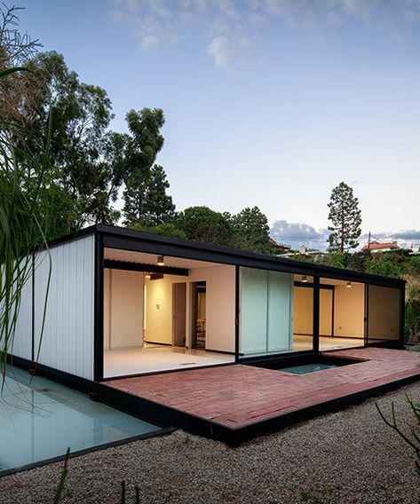 pierre koenig's case study house 21 in los angeles on sale for $3.6m Case Study Houses Architecture, Pierre Koenig, Case Study House, Midcentury Architecture, Mid Century Exterior, Case Study Houses, Midcentury Home, Mid Century Architecture, Eero Saarinen