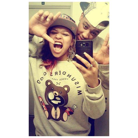 tumblr swag couples photography Graffiti Graffiti ❤ liked on Polyvore featuring couples Cheer Up Your Boyfriend, Boyfriend Girlfriend Outfits, Couple Swag, Dope Couples, Swag Couples, This Kind Of Love, Couple Fits, Bonnie Clyde, Couple Selfies