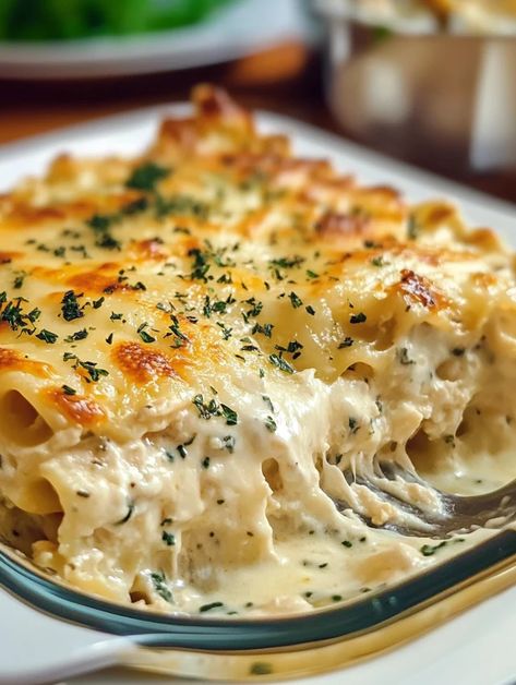 Chicken Alfredo Lasagna Taste Of Home, Alfredo Chicken Lasagna, Food Casseroles, Alfredo Chicken, Chicken Alfredo Lasagna, Alfredo Lasagna, Lasagne Recipes, Lasagna Noodles, Classic Lasagna