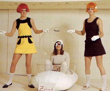 60s High Fashion, Retro Futuristic Fashion, Late 60s Fashion, Space Age Fashion, Vintage Editorials, Andre Courreges, Aged Clothing, 60s Women, Moon Girl