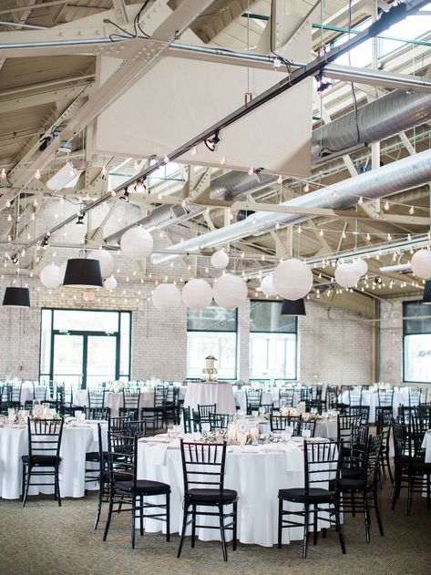 Cafeteria Wedding Reception, Black Chiavari Chairs Wedding, Black Chairs Wedding, Loft Wedding Decor, Chivari Chairs Wedding, Chiavari Chairs Wedding, Wedding Event Space, Brunch Table Setting, Chairs Wedding