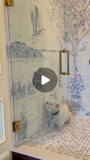 Phaedra on Instagram: "By request, a closer view of the shower tile mural we installed when we redid our bathroom. A lot of people ask if we use a bathmat and yes, we do and you can see it here. 💙 #howihome #houseandgarden #houseandgardenuk #blueandwhiteforever #blueandwhitedecor #beautifulbathrooms #showerinspo #classichome #chinoiseriechic #classicinterior #traditionalhome #englishcountry #countryhouse #loveofcountryhouses #homeandgardenig #nantucketstyle #newenglandhome #southernhome #southerncharm #mycountryhome #classicbathroom #collectabeautifullife   Follow my shop @houseandgardendog on the @shop.LTK app to shop my home. https://liketk.it/4zJzF" Home Office Guest Room Combo, Home Office Built Ins, Home Office/guest Room, Home Office For Man, Nantucket Style, Office Guest Room, Bathroom Decor Ideas Colors, Outdoor Kitchen Patio, Classic Bathroom