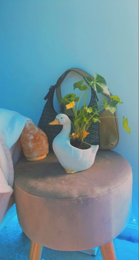 Goose Pottery, Ceramic Goose, Goose Decor, Ash Tree, Clay Diy Projects, Cute Home Decor, Plant Holder, Barbie And Ken, Diy Clay