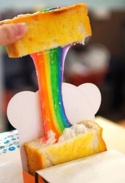 Inside China: Rainbow grilled cheese toast is the latest food craze | Richmond News Rainbow Toast, Rainbow Grilled Cheese, Rainbow Bread, Rainbow Treats, St Patricks Day Food, Cheese Toast, Rainbow Food, Disney Ideas, Ice Creams