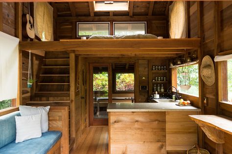 Dwell - A Couple's Dream Hawaiian Surf Shack Style Surf, Hawaii Surf, Surf House, Surf Shack, Beach Shack, Tiny Cabin, Beach Cottage Style, Prefab Homes, Tiny Living