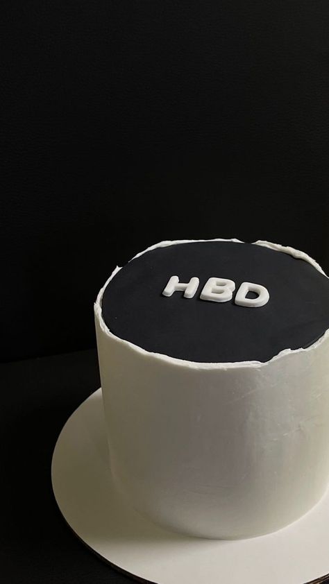 Black Mini Cake, Black Bday Cake, Black Birthday Cake, Birthday Cake Black, Hbd Cake, Butterflies In Your Stomach, Black And White Cake, Korean Cake, Geometric 3d