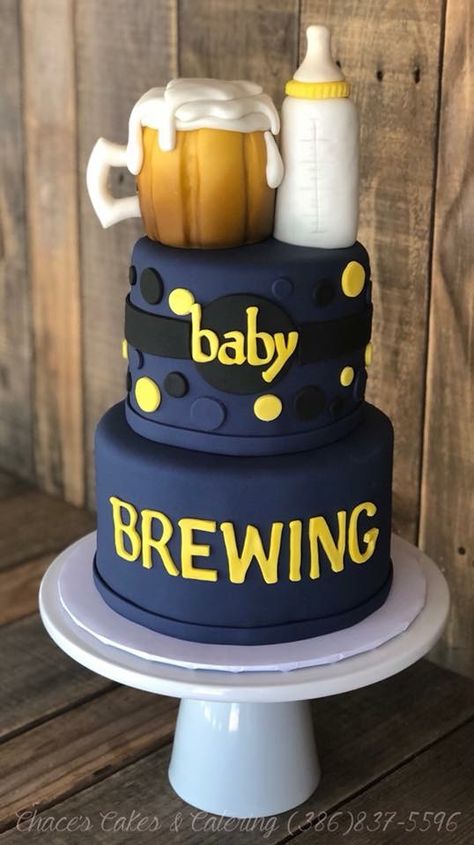 Beer Themed Baby Shower Ideas, Baby Brewing Shower Ideas, Baby Shower Kuchen, Babyq Shower, Cricut Baby Shower, Diaper Party, Man Shower, Baby Shower Gift Bags, Cupcakes For Boys