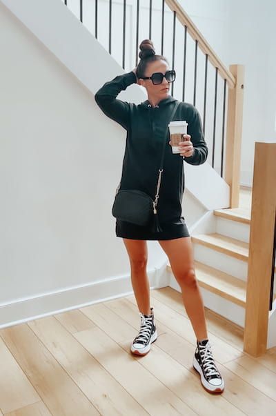 Hoodies Dress Outfit, Oversized Sweatshirt Dress Outfit, Sweatshirt Dress Outfit Fall, Black Sweatshirt Dress Outfit, Hoodie Dress Outfit Winter, Sweatshirt Dress Outfit Winter, Hoodie Dress Outfit, Mommy In Heels, Sweatshirt Dress Outfit