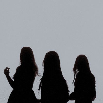 Kpop Idol Aesthetic Faceless, Mystic Logo, Group Names Ideas, Girl Shadow, Dream Music, Girl Silhouette, Kpop Posters, Dessin Adorable, Fantasy Aesthetic