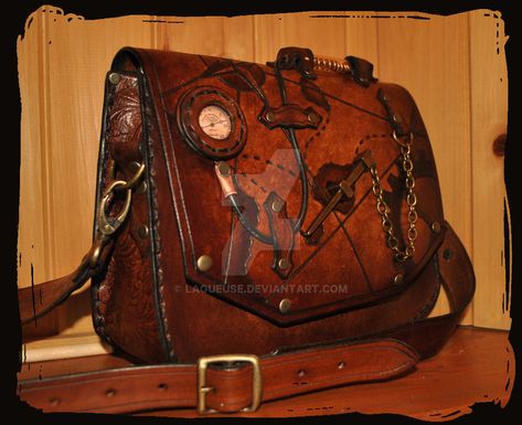 leather shoulder bag pirate steampunk by Lagueuse on DeviantArt Pirate Bag, Nerdy Clothes, Steampunk Bag, Steampunk Inspiration, Steampunk Items, Steampunk Leather, Pirate Fashion, Pirate Halloween, Leather Apron