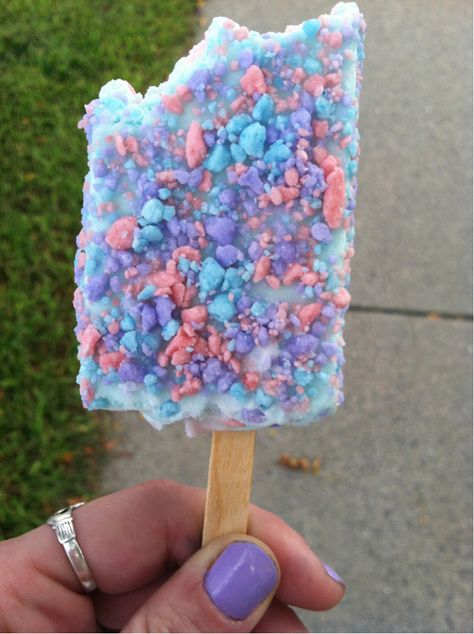 Candy Popsicles, Cotton Candy Ice Cream, Candy Ice Cream, Tumblr Food, Cold Treats, Milk Shakes, Ice Cream Popsicles, Summer Treats, Frozen Treats