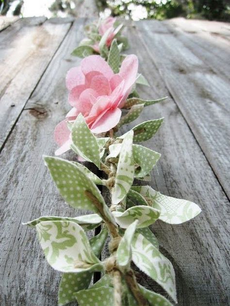 Fabric floral garland... I want to try this on a white wire clear light string. Wreath Embellishments, Fabric Leaf, Geek Party, Vine Garland, Rag Garland, Diy Flores, Fabric Garland, Handmade Flowers Fabric, Fabric Flowers Diy