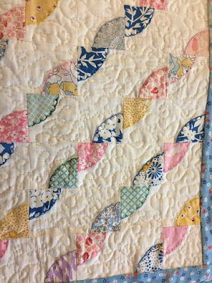 Some Vintage Drunkard's Path Quilts Drunkers Path Quilt Patterns, Drunkards Path Quilt Pattern Free, Drunkards Path Quilt Variations, Snowy Window, Drunkards Path Quilt, Drunkards Path, Almost 30, Quilt Magazine, Baby Bunting