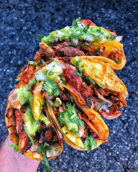 DEREK-DOM-LEO • FEASTIE BOYS on Instagram: “🌮 Can’t go by #TacoTuesday without this beauties 🐷🔥 AL PASTOR TACOS straight from the trompo ⏩ SWIPE TO SEE THE ACTION - WHATS YOUR GO-TO…” Trompo Tacos, Al Pastor Tacos, Pastor Tacos, Visual Recipes, Forex Trading Signals, Bbq Sauce Recipe, Trading Signals, Taco Tuesday, Bbq Sauce