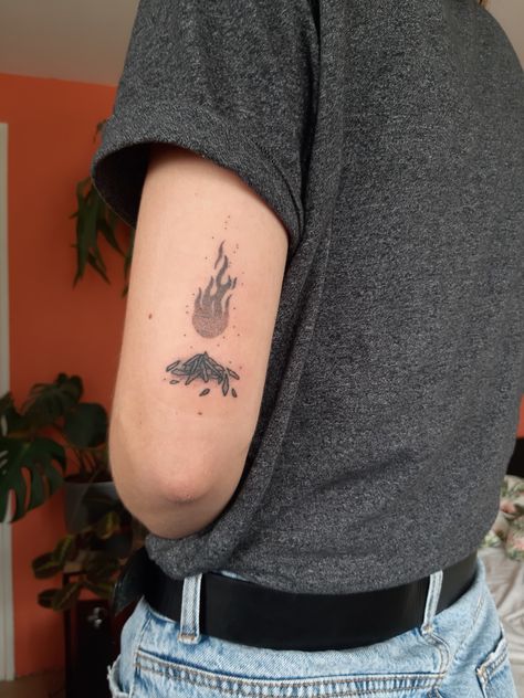 Fire On The Mountain Tattoo, Fire Line Tattoo, Fire Sun Tattoo, Fire Tattoo For Women, Fireball Tattoo, Fireheart Tattoo, Bon Iver Tattoo, Bonfire Tattoo, Handpoke Tattoo Ideas