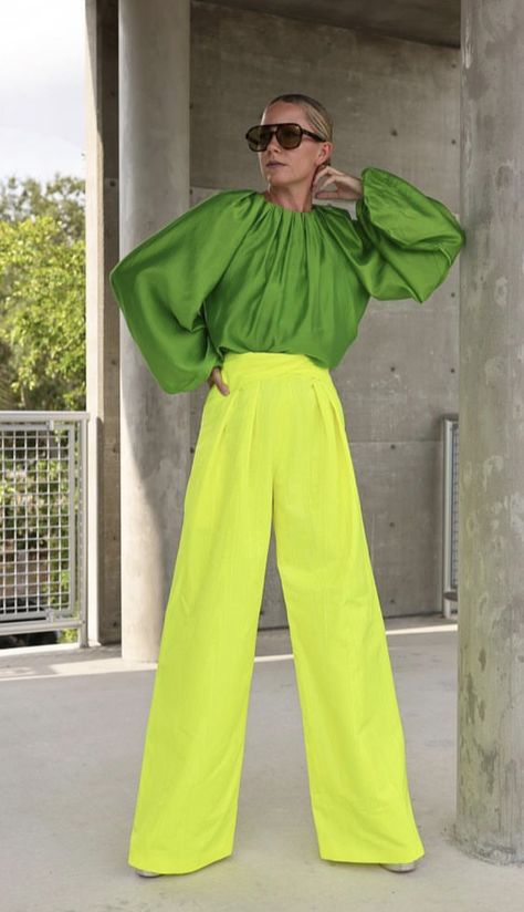 Bright Colored Outfits, Blair Eadie, Color Combinations For Clothes, Neon Fashion, Fashion Sites, Green Outfit, Lemon Lime, Casual Denim, Spring Summer Outfits