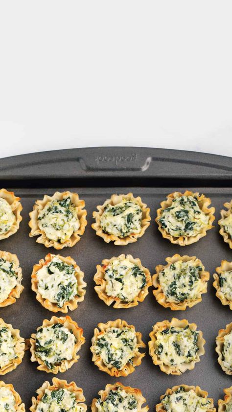 Artichoke Pie Recipe, Spinach Artichoke Bites, Artichoke Bites, Spinach Balls, Cucumber Dip, Phyllo Cups, Artichoke Recipes, Mini Bites, Chicken Dips