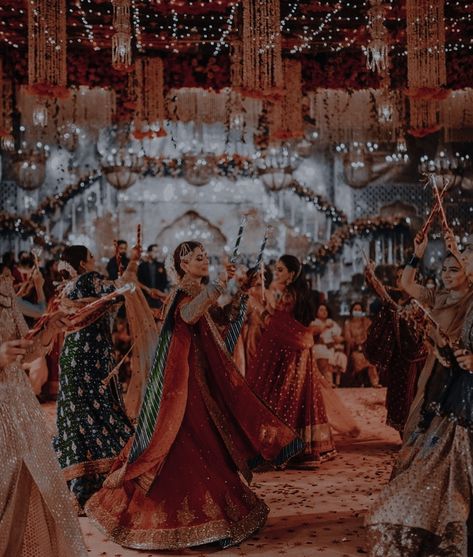 Royalcore Aesthetic, Marathi Wedding, Event Pictures, Bollywood Wedding, Indian Bridal Outfits, Desi Wedding, Indian Aesthetic, Anime Artwork Wallpaper, Stylish Dresses For Girls