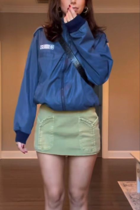 Y2k Mini Skirt For Winter, Winter Y2k Style Mini Skirt, Y2k Spring Mini Tennis Skirt, Spring Y2k Mini Cargo Skirt, Y2k Denim Mini Cargo Skirt, Windbreaker Outfit, Y2k Mini Skirt, Rain Jacket, Personal Style