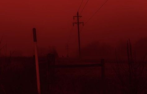 vampirecore / vampire aesthetic Red Fog Aesthetic, Red Apocalypse Aesthetic, Red Ghost Aesthetic, Red Liminal Space, Red Hour Aesthetic, Red Scenery, Red Fog, Red Aesthetics, Creepy Backgrounds