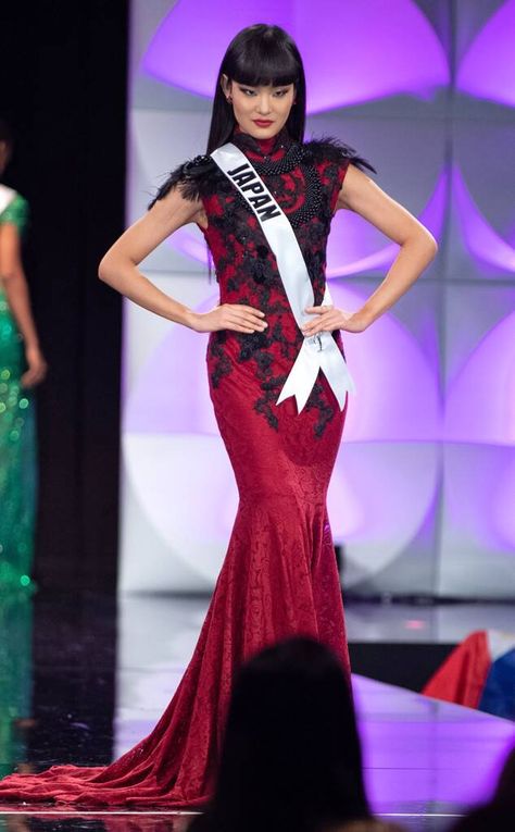 Pageant Aesthetic, Miss Universe Japan, Miss Universe Gowns, Glamorous Curls, Pageant Evening Gowns, Pageant Interview, Asian Wallpaper, Pageant Hair, Pageant Gowns