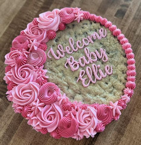 Mini Cookie Cakes, Cookie Cake Ideas, Mini Cookie Cake, Baking Design, Cookie Cake Designs, Cookie Cakes, Bakery Ideas, Cake Inspo