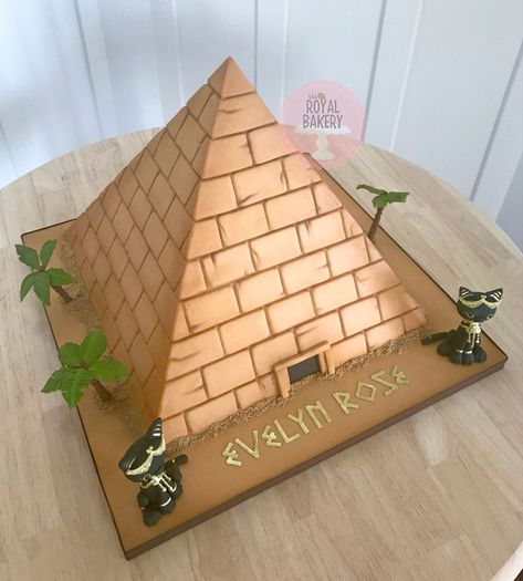 Pyramids Egypt Project Ideas, Make A Pyramid For School Projects, Egypt Pyramid Project, Ancient Egypt School Project Ideas, Diy Pyramid Project For School, Egypt Project Ideas, Egyptian Pyramid Project, Pyramid Project Ideas, Pyramid School Project