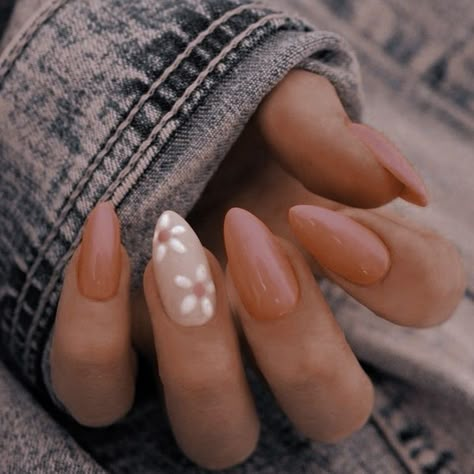 Neutral Travel Nails, Mom Approved Nails, One Nail Flower Design, Modern Pink And White Nails, Almond Shape Rainbow Nails, French Tip Round Nails Acrylics, Aesthetic Neutral Nails, Cruel Summer Nails, Peach Cream Nails