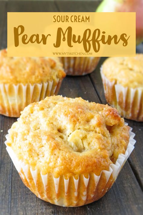 Pear Muffins Recipes, Sour Cream Muffins, Fall Muffins, Pear Muffins, Pear Bread, Doughnut Recipes, Healthy Muffin, Texas Kitchen, Pear Dessert