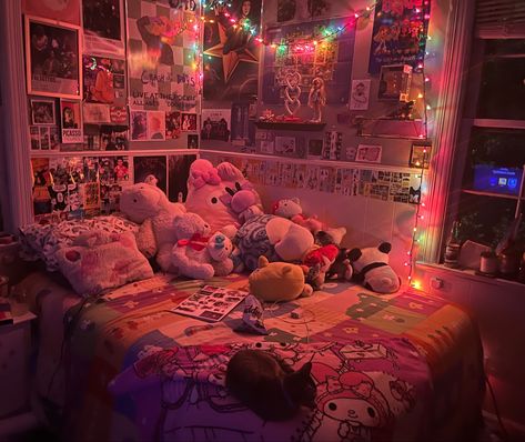 Whole Room Ideas Aesthetic, 2020 Room Ideas, Dreamcore Room Ideas, Childish Room Aesthetic, 2020 Room Aesthetic, Pink Grunge Room, Weird Core Room, Rotting In My Room, 2010 Room