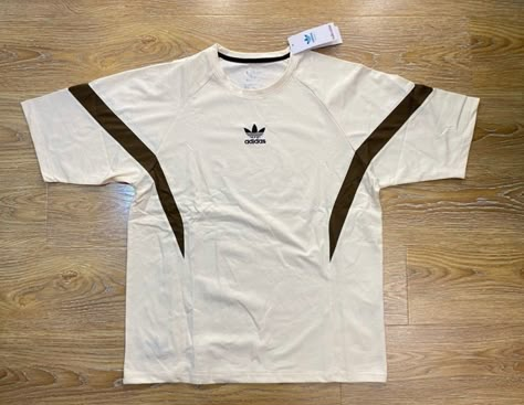 Adidas Clothes Aesthetic, Adidas Tshirt Outfit, Fire Clothes, Pants Outfit Men, Outfits Hombre, Streetwear Fits, Future Clothes, Guys Clothing Styles, Adidas Outfit