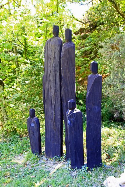 Figurative Ceramics, Grass Landscape, Wooden Sculptures, Garden Totems, Yard Sculptures, Wooden Bath, Tree Carving, Chainsaw Carving, Tree Sculpture