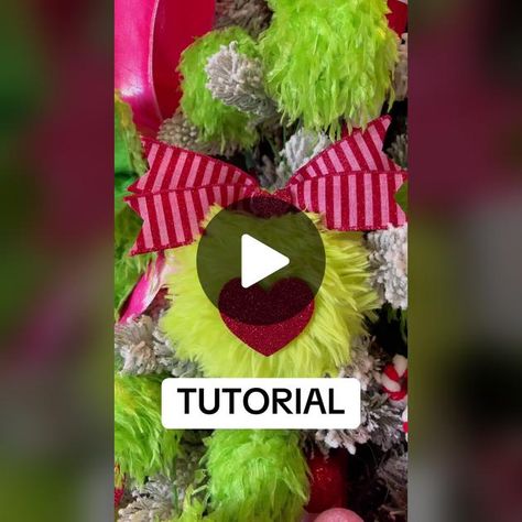 Timber Crafts, Cindy Lou Who, Cindy Lou, Door Decoration, Themed Crafts, Craft Videos, Grinch, Christmas Ideas, Android Apps