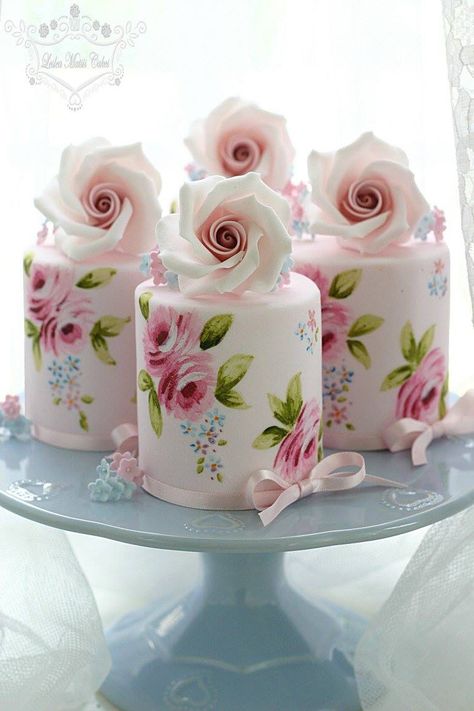 How gorgeous are these . Pink mini Wedding Cake. Cakes Decorated With Flowers, Mothers Day Cake Ideas, Cakes Decorated, Mini Wedding Cakes, Cakes Inspiration, Decoration Patisserie, Mini Torte, Hand Painted Cakes, Mothers Day Cake