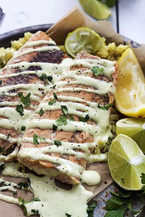 Salmon Recipe For Kids, Pink Salmon Recipes, Salmon With Avocado, Creamy Avocado Sauce, Sauce For Salmon, Salmon Avocado, Avocado Sauce, Lemon Salt, Easy Baked Salmon