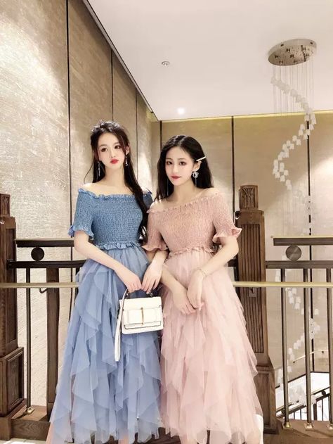 Korean Dress Elegant, Mini Frock, Mom Daughter Outfits, Twins Fashion, Womens Trendy Dresses, Kawaii Fashion Outfits, Trendy Fashion Tops, Couple Outfits, Kpop Fashion Outfits