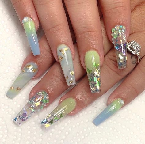 Light Blue And Light Green Nails, Light Pink And Light Green Nails, Pastel Blue And Green Nails, Light Green And Black Nails, Light Blue Green Nails, Light Green Ombre Nails, Light Blue And Green Nails, Blue Green Ombre Nails, Light Green Nails Designs