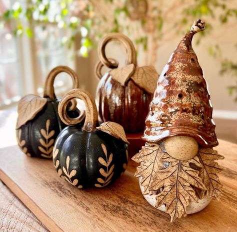 Thanksgiving Clay Projects, Thanksgiving Pottery Ideas, Witchy Ceramics, Gnomes Pottery, Autumn Ceramics, Pumpkin Pottery, Coil Pottery, Slab Ceramics, Ceramic Birdhouse