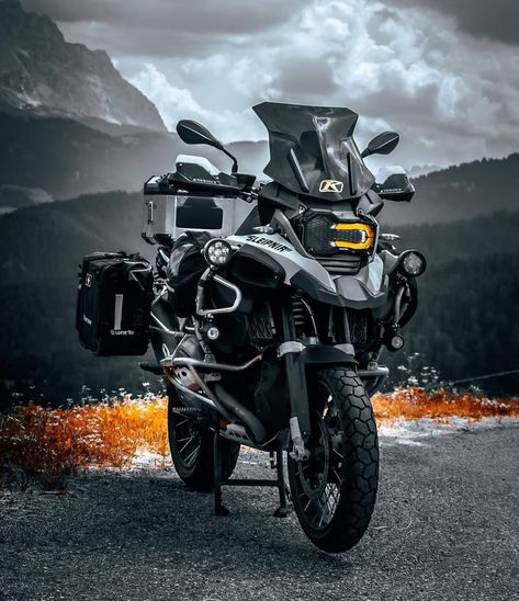 Bmw Gsa 1250 Wallpaper, Bmw Gsa 1250, Bmw Adventure Bike, Motorcycle Adventure Travel, Cars India, R1250gs Adventure, Old School Motorcycles, Bmw Touring, Bmw R1250gs