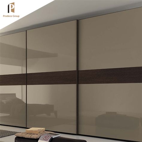 Sliding Door Wardrobe Designs Acrylic, Bedroom Wardrobe With Sliding Door, Acrylic Laminate Wardrobe Bedroom, Latest Sliding Wadroob Design Bedroom, Bedroom Laminate Ideas, Wardrobe Gate Design, Mica Design For Bedroom, Lamination Wardrobe Design, Acrylic Mica Wardrobe