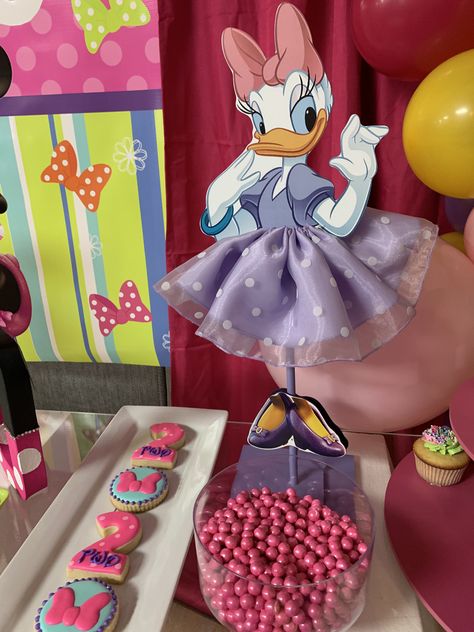 Daisy Duck Birthday Party Ideas 1st, Minnie’s Boutique Party, Daisy Duck Party, Minnie Boutique, Pata Daisy, Mickey Mouse Themed Birthday Party, Daisy Baby Shower, Daisy Party, Duck Birthday