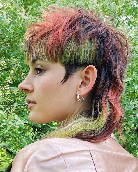 Hair TV / Tools / Party on Instagram: “Mullets on fire 🔥 loving this side profile by @andy_doesyourhair on @torriweidinger 🧚 . . . #hair #haircut #haircolor #fluidblockcolor…” Mullet Side Profile, Hair Dye Mullet, Green Mullet, Fire Haircut, Space Hair, Split Dyed Hair, Mullet Haircut, Headpiece Hairstyles, Mullet Hairstyle