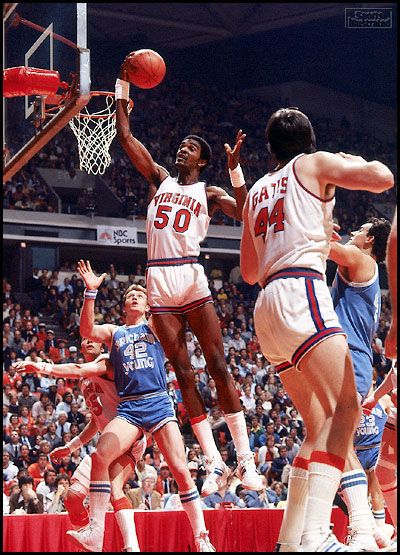 Ralph Sampson Uva Basketball, Ralph Sampson, Michael Jordan Chicago Bulls, I Love Basketball, Basketball History, Kentucky Basketball, Bleacher Report, Nba Pictures, Basketball Star