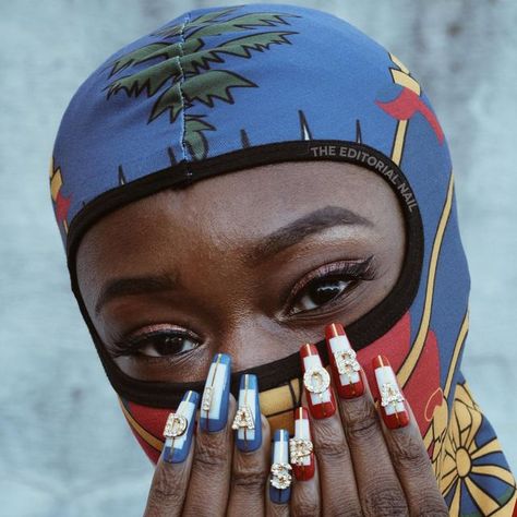 Nail art for the artsy, minimalist & chic on Instagram: "It’s #HaitianFlagDay everyday bébi! ♥️💙🇭🇹✊🏽 Slide1: Creative Direction, Nails & Styling — @shesgraciej Captured by — @tresbrosproduction Slide 2: @shayhairmuseum #TheEditorialNail #Diaspora #Haiti #HaitianHeritageMonth #Ayiti #NailArt #Nails #Pressons" Haitian Flag Day, Paris Mood, Flag Nails, Haitian Flag, Thrift Flips, Haitian Art, Indian Princess, Flag Day, Lashes Beauty