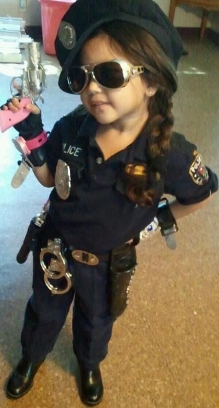 .. Police Daughter, Police Halloween Costumes, Officer Costume, Police Officer Costume, Kids Police, Police Costume, Couple Costume, Diy Costumes Kids, Hallowen Costume