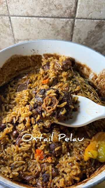 Oxtail Rice Recipe, Oxtail Pelau Recipe, Oxtail Pelau, Oxtail Tacos, Ox Tails, Trinidad Food, Ox Tail, Haitian Recipes, Caribbean Dishes